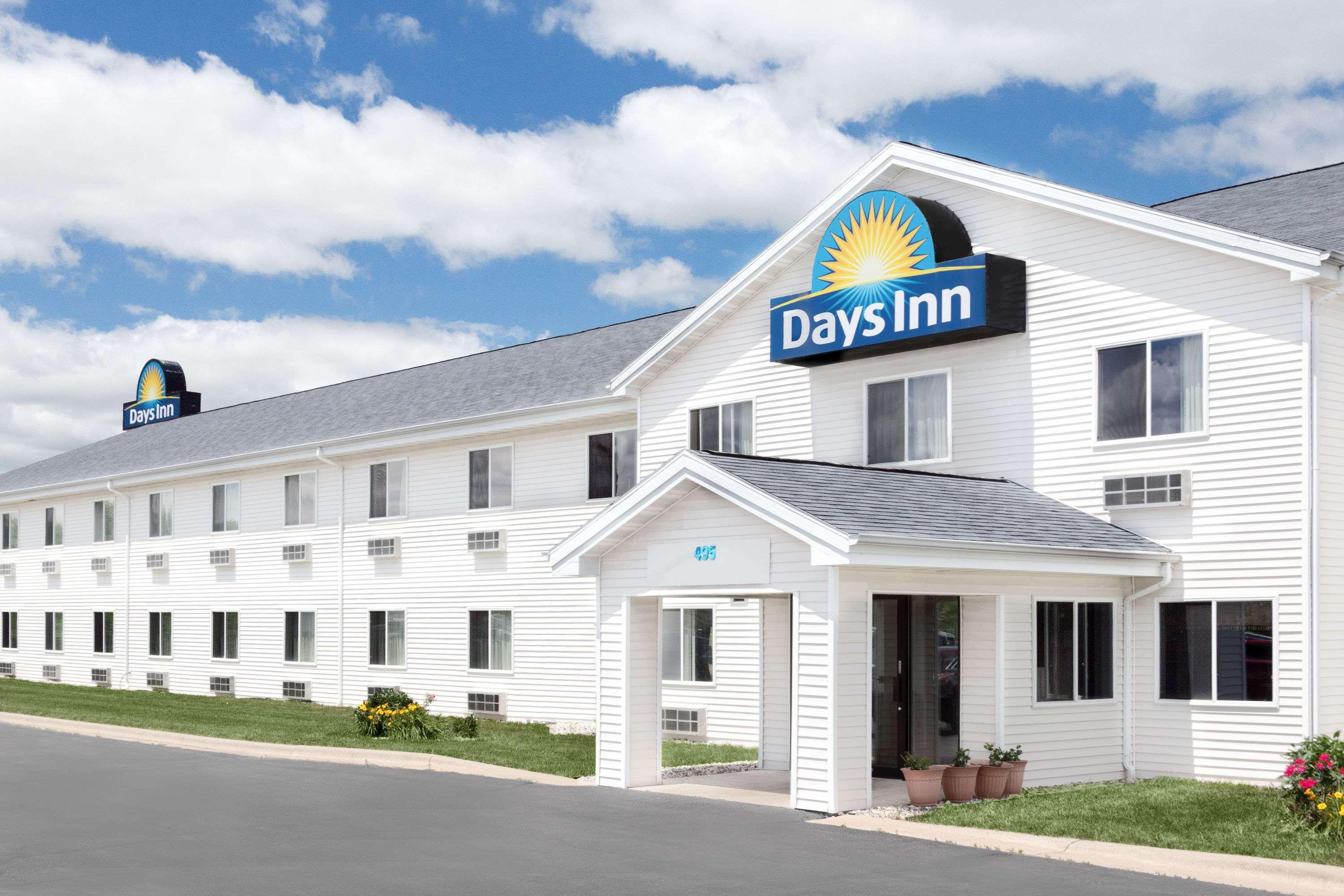 Days Inn Neenah Buitenkant foto